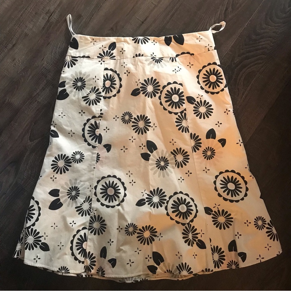 GAP Flowered Skirt - Size 8
